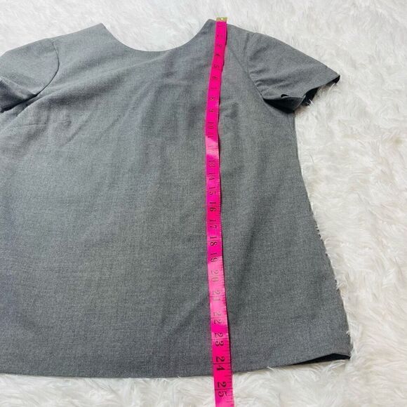 Banana Republic Top Blouse Womens Sz Small Grey Bow in Back Stretch Short Sleeve - Picture 6 of 6
